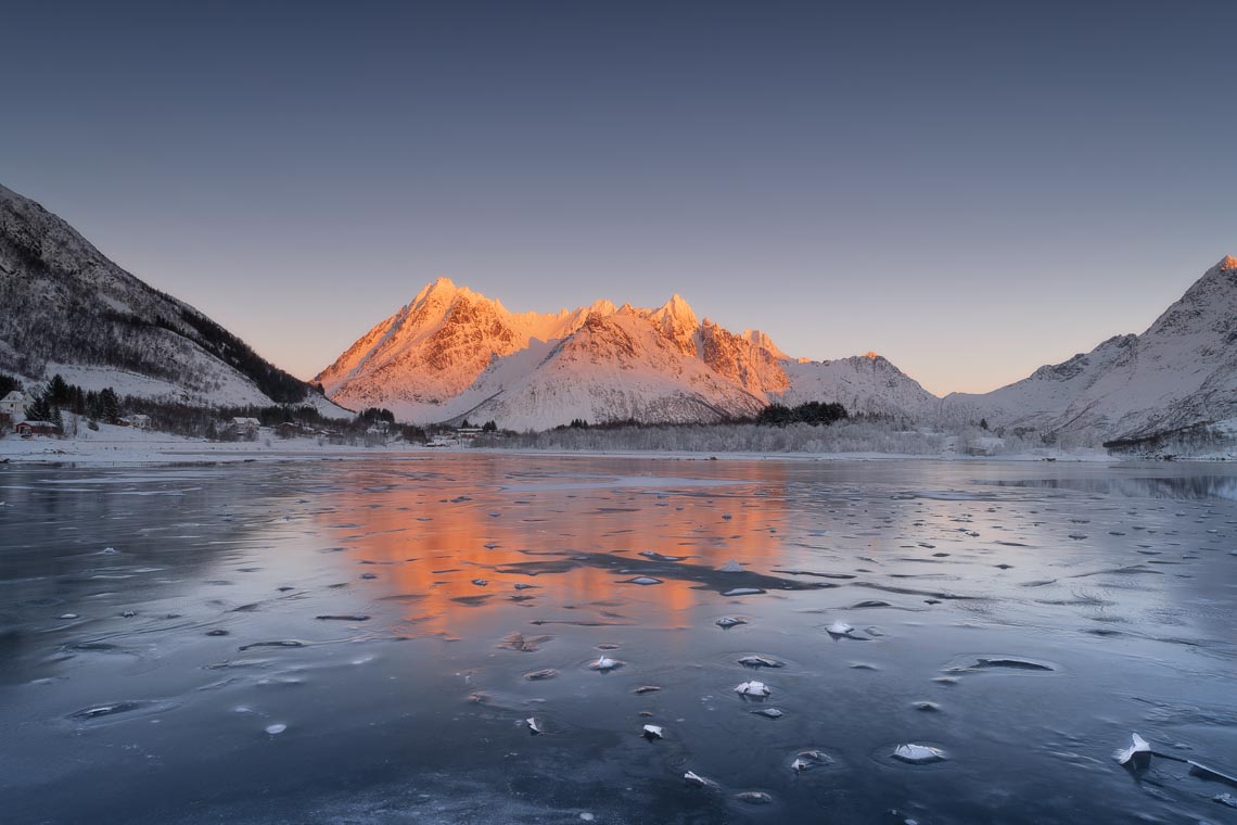 Lofoten Norway Northern Lights Photo Tour Workshop 00015